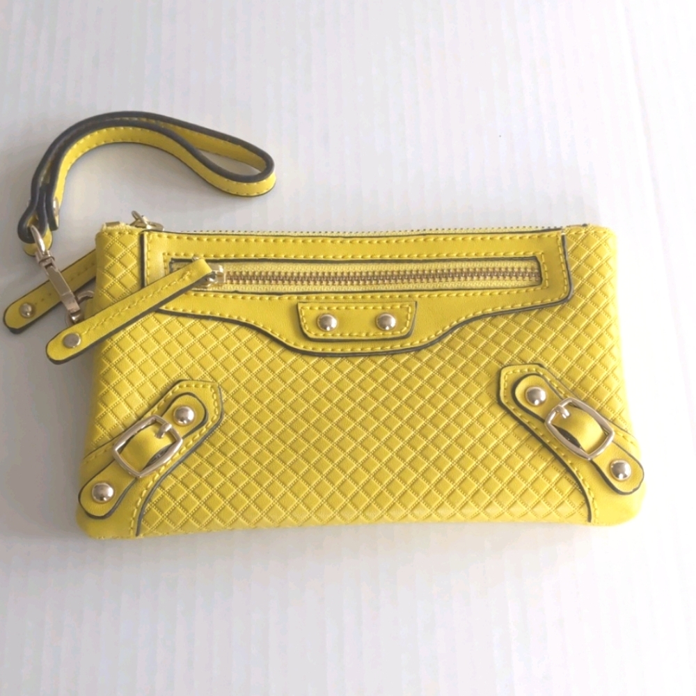 Danier wristlet/clutch